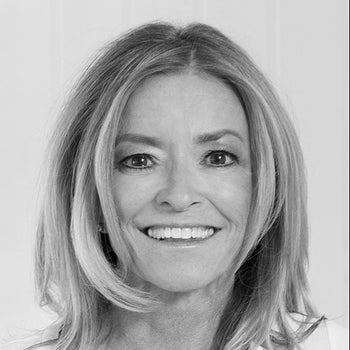 Portrait of Tracy Tennant, Sales Representative