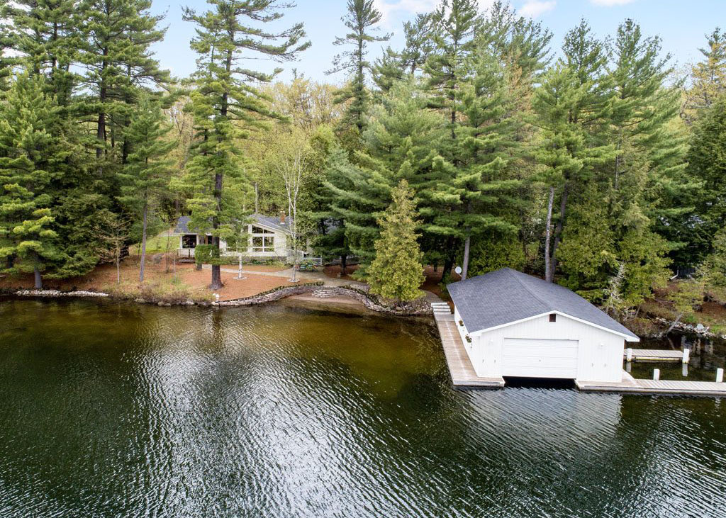 Carlingford Road, Muskoka Lakes